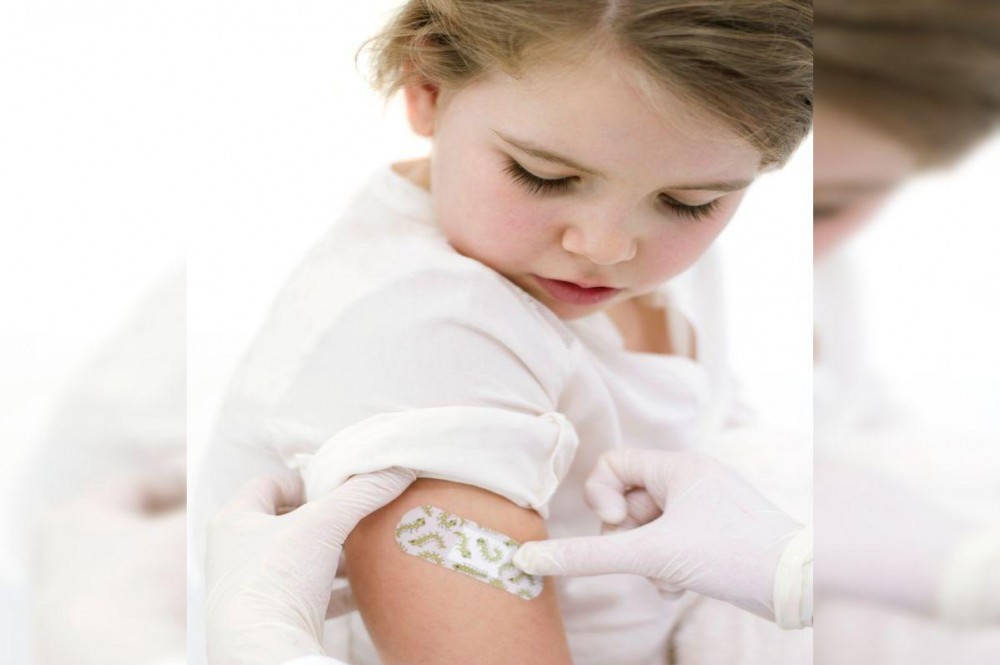Fetiță de 4 ani vaccinată din greșeală cu Pfizer pentru adulți, în loc de vaccinul antigripal
